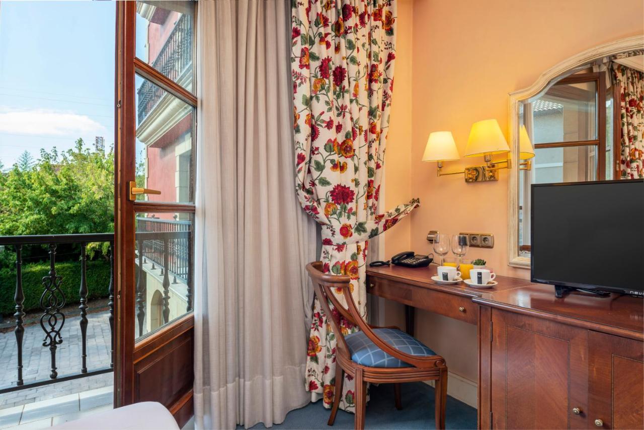 Hospedium Hotel Blu Sondika Extérieur photo