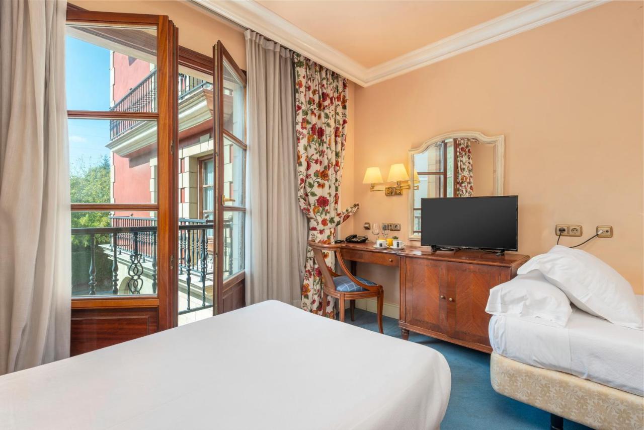 Hospedium Hotel Blu Sondika Extérieur photo